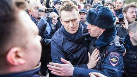 俄羅斯萬人抗議反貪腐　知名反對派領袖被捕