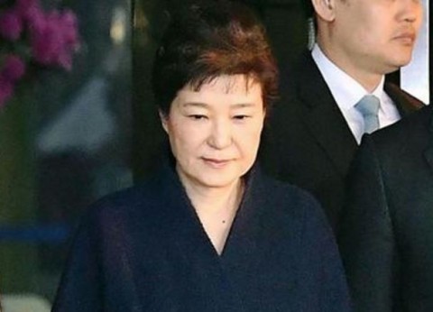 朴前大統領に逮捕状請求　保守派から「全面闘争」の声、韓国さらなる混乱も