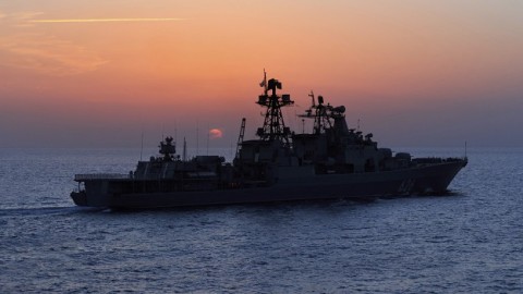 好友鬧翻？不滿川普炸敘利亞　普丁派軍艦