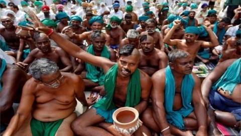 Indian farmers' protest in Delhi suspended