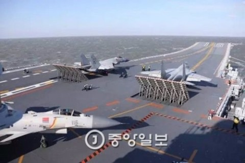 「中国、北朝鮮国境に兵力１０万集結…２級戦備態勢」