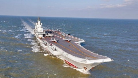 頭條-中國首艘國產航母下水 和「遼寧號」有何不同