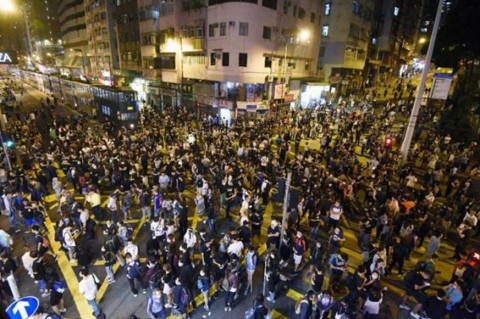 香港9名民主派幹部因發動遊行遭逮捕 壓制反中勢力