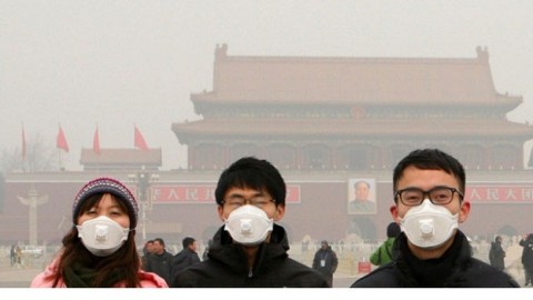 北京遭罕見沙塵污染侵襲 多地區PM10破2000