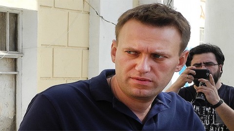 Власть создает Навальному поле для борьбы