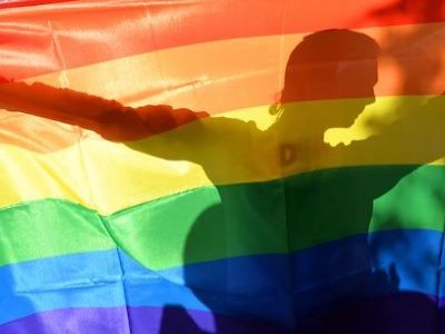 Задержанным у Генпрокуратуры ЛГБТ-активистам вменили участие в незаконной акции