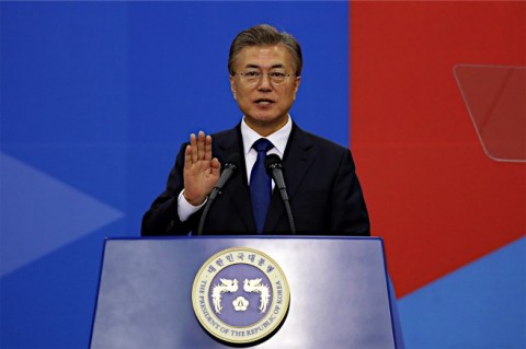 韓國 文在寅在紀念光州事件的儀式宣誓：「恢復民主」