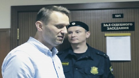 Навального призывают к ответственности