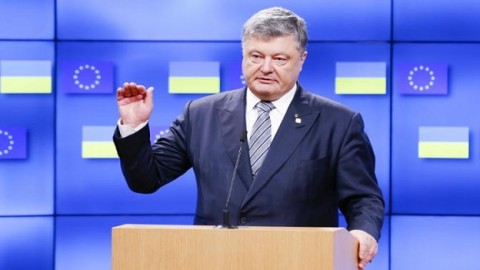 Порошенко воровство своих чиновников свалил на СССР