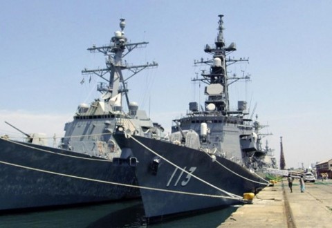 海自と米印海軍、最大の共同訓練…中国けん制