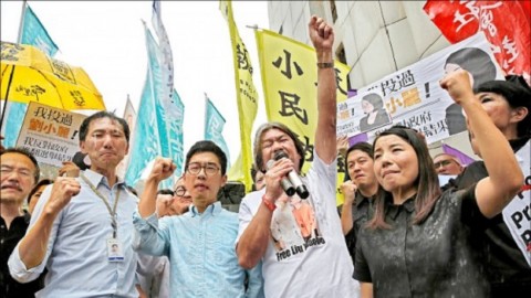 香港四議員被失格 「香港戒嚴」