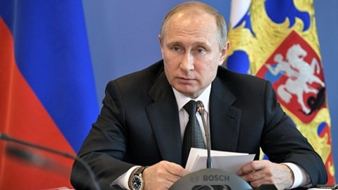 Путин подписал закон о консультациях по кандидатам на пост глав субъектов