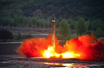 北韓計劃對關島周圍海域發射4枚導彈，「將飛越日本上空」