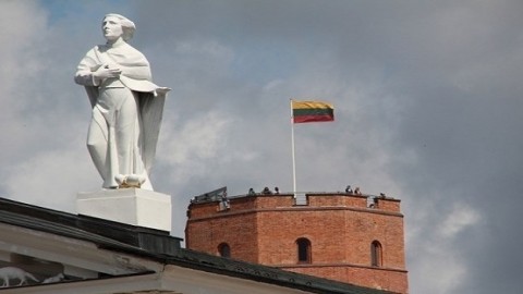 立陶宛計劃建造聯合政府大樓，將行政院與所屬12部會遷移至議會，環繞議會