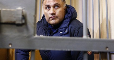 Санкт-Петербургский городской суд продлил срок содержания под стражей бывшего вице-губернатора города Марата Оганесяна,обвиняемого в мошенничестве и получении взятки.