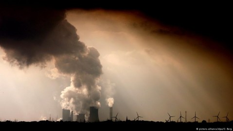 Germany is way behind on climate change. Photo: O. Berg / dpa