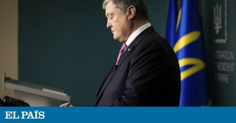 Petro Poroshenko firma la ley que da por terminado el tratado de amistad con Rusia, este lunes en Kiev