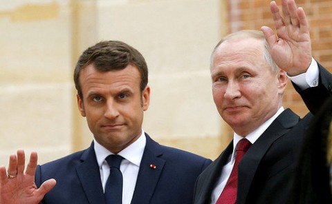 俄羅斯總統普京和法國總統馬克宏透過電話熱線共同商討關於敘利亞動亂和烏俄衝突的問題。