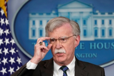 美國白宮安全顧問John Bolton警告委內瑞拉馬杜洛政權，勿對當地的美國外交人員及反對派人士採取暴力或威脅的舉動，以免帶來嚴重的後果。