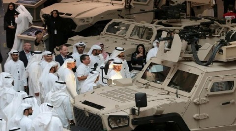 阿拉伯聯合酋長國（阿聯酋）週日表示，已與國際公司簽署了價值38.7億阿聯酋迪拉姆（11億美元）的軍事交易。