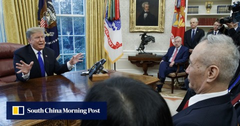 美國總統唐納德特朗普在1月份在華盛頓舉行的貿易談判會議後與中國副總理劉和會談。