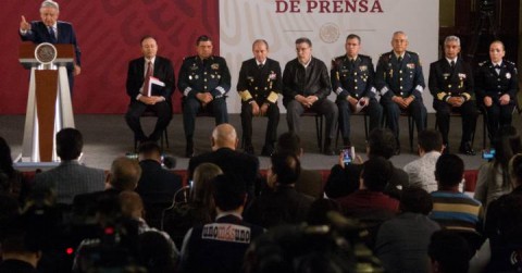 López Obrador，以及國防和海軍的秘書，本週四。