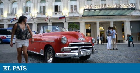 Fachada del Gran Hotel Manzana en La Habana (Cuba).