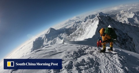  Abandoned tents and human waste piling up on Mount Everest
