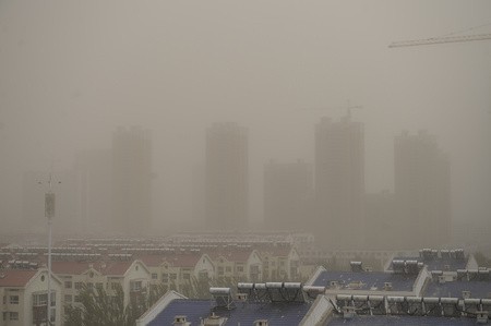 中國低於空氣品質標準的10個主要城市為何？有6個位在河北省