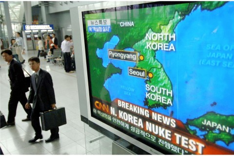 北韓2006年10月9日進行首次核試，圖為南韓地鐵站播放相關新聞