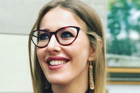 專家分析：克里姆林宮讓官二代兼真人秀製作人Ksenia Sobchak出來選總統，是想添加花絮，提高投票率。