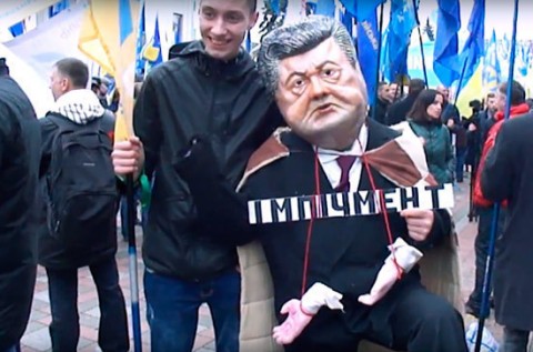Порошенко отказал во встрече митингующим у здания Рады депутатам