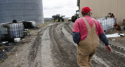 Farmers move to defy Trump on NAFTA