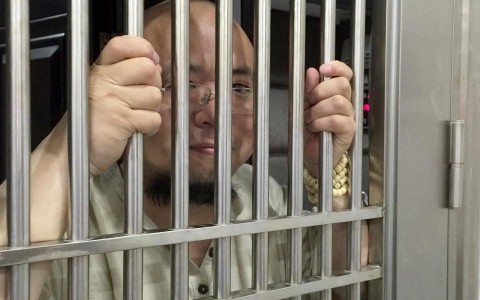 中國一位被稱之為「超級屠夫」公民的人權鬥士被補入獄。