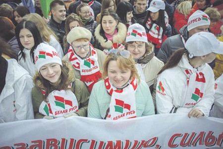 白俄羅斯Belaya Rus第三屆黨代表大會於明斯克舉行，該黨成員多數市政府官員，大會建議國家應有權力轉移機制。然而，專家指出：現階段沒有任何權力轉移的跡象，因為總統不想交出手上權力。