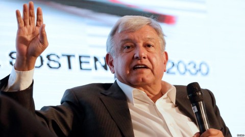 Leftist front-runner Andres Manuel Lopez Obrador of the National Regeneration Movement (MORENA) addresses the audience during a conference organized by the Mexican Construction Industry Association in Guadalajara, Mexico March 23, 2018. Photo: Reuters