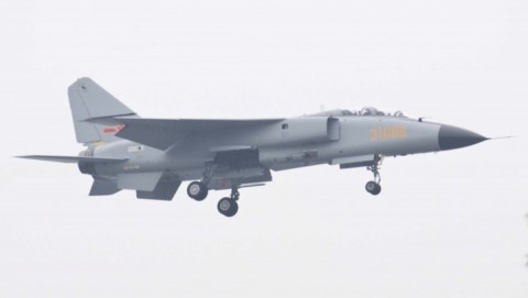 JH−7戦闘爆撃機に搭載の高性能「電子戦ポッド」を開発、大量投入で敵軍を無力化