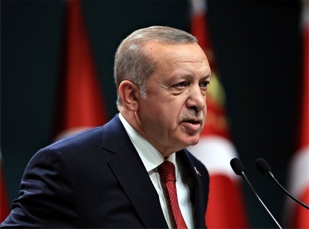 トルコ、6月24日にダブル選＝エルドアン大統領、権限強化図る