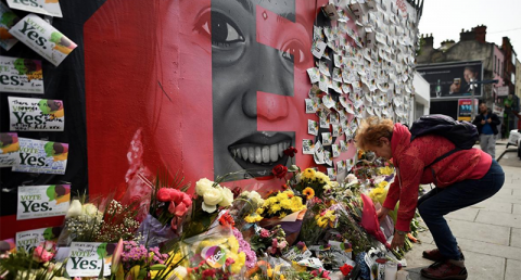 Messages are left at a memorial to Savita Halappanava a day after an Abortion Referendum to liberalize abortion laws was passed by popular vote, in Dublin, May 27, 2018. Photo: Clodagh Kilcoyne /Reuters