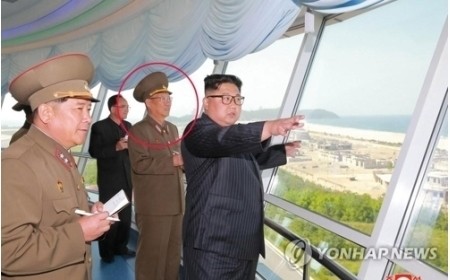 北朝鮮の軍トップ3人交代か　核放棄に備え強硬派排除？　