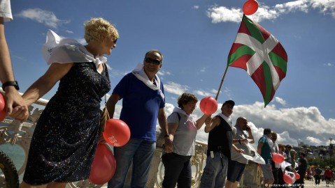 Spain's Basques form 200km human chain calling for independence vote