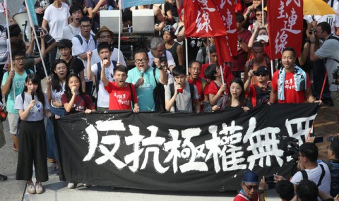 【怒火片】數萬港人上街　抗議民運人士淪階下囚