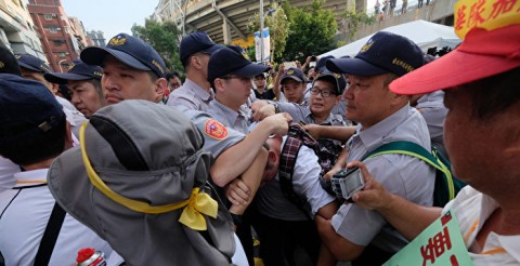 亂台又一樁！世大運反年改陳抗 中共背後鬼影幢幢