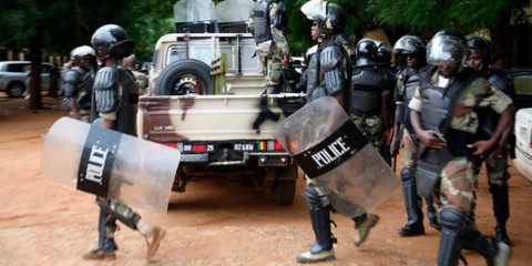 Ein Land in Hochspannung: Absicherung der Stimmauszählung in Bamako