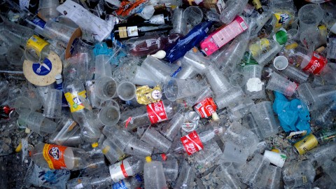 英国で「プラスティックのごみを減らせ」運動　 ー海外への廃棄物「輸出」はOK?