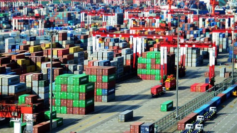 Container im Hafen von Tsingtao