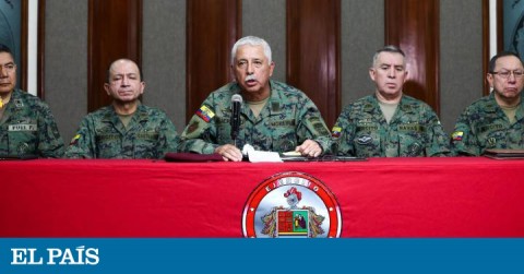 El comandante general del Ejército, Roque Moreira, en una conferencia de prensa en Quito