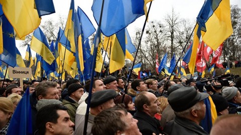 Corruption and armed elements are Ukraine’s worst enemies