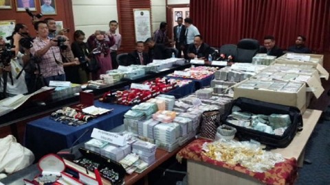 Something fishy is going on with corruption-related arrests in Malaysia