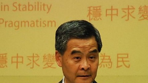 對下任香港特首期望議案 「零官員」出席答辯